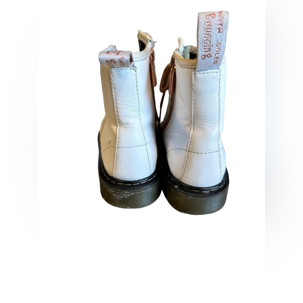 Dr Marten’s 1460 J White Leather w/Rose Gold Eyelets 8Hole Size 5L/4M​​​​​​​ - Picture 4 of 10
